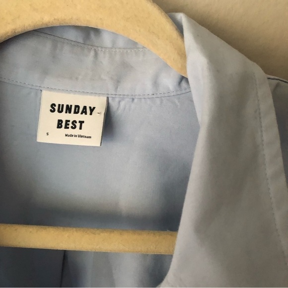Aritzia Sunday Best Oversized Button Down Shirt Light Blue Small - Picture 3 of 8